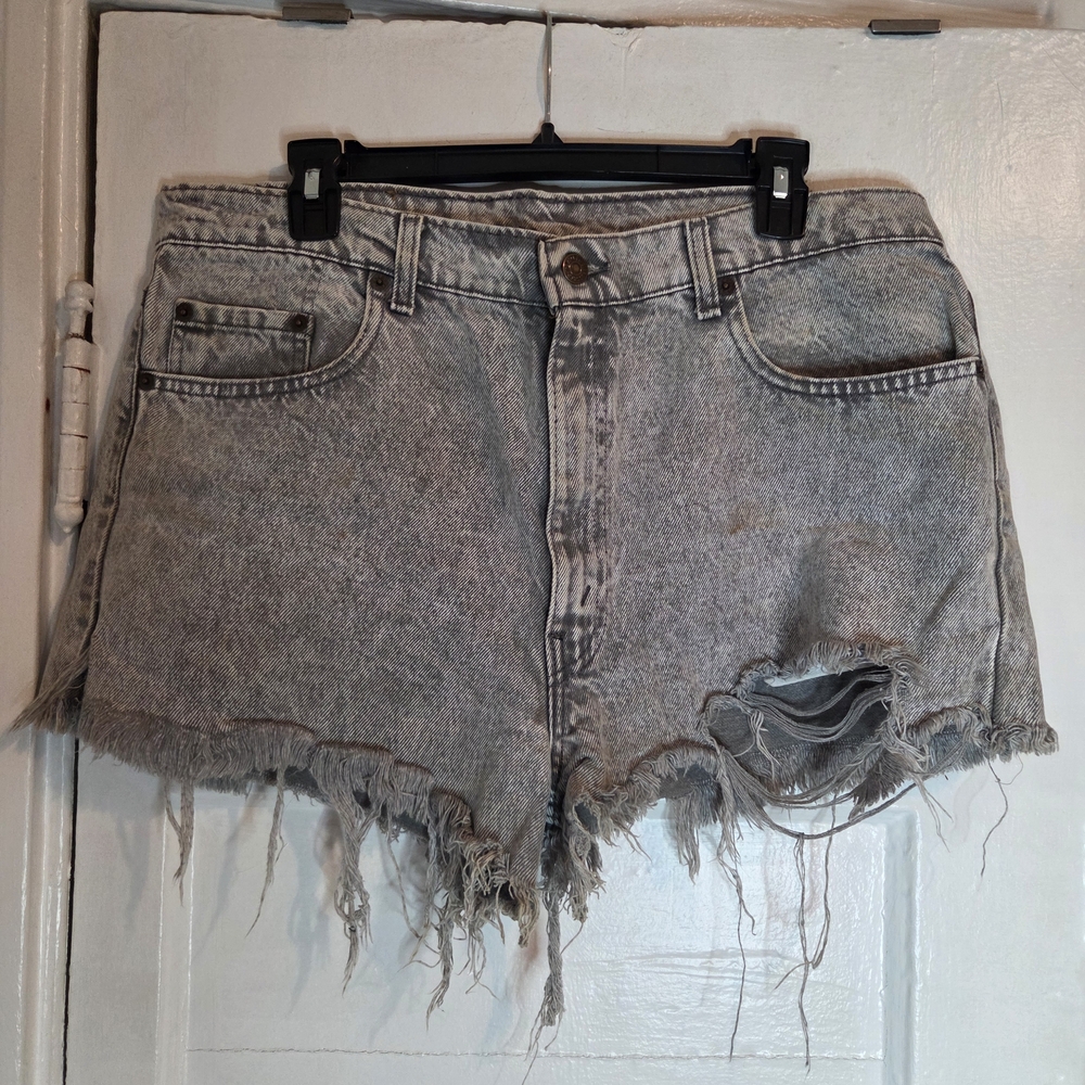 Vintage Levi Cutoff Jean Shorts